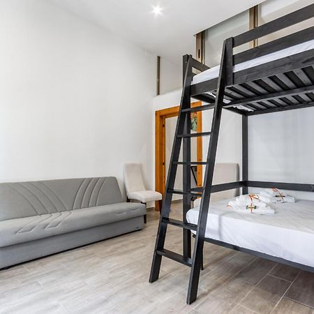 San Nicola Apartments By Rentbeat Бари Екстериор снимка