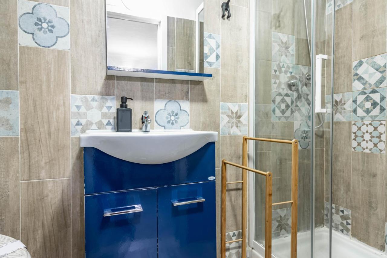 San Nicola Apartments By Rentbeat Бари Екстериор снимка