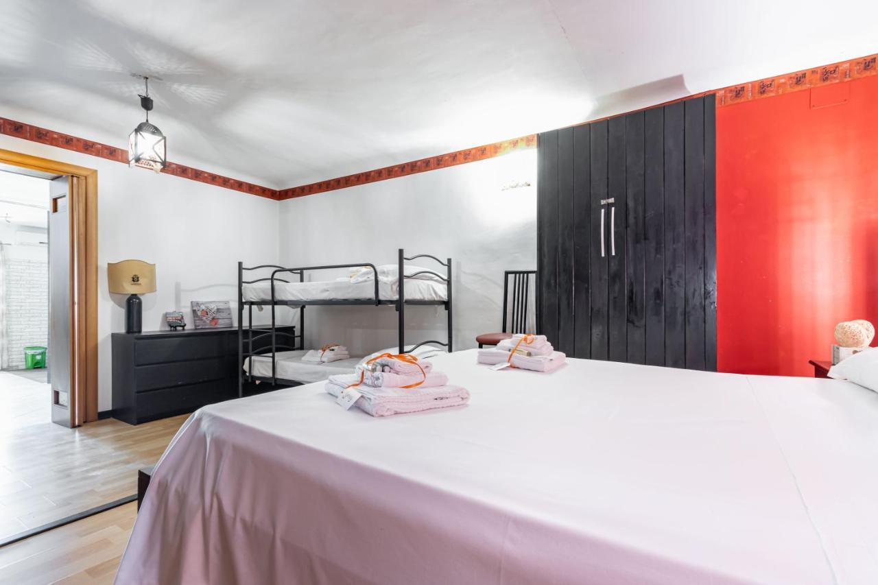 San Nicola Apartments By Rentbeat Бари Екстериор снимка