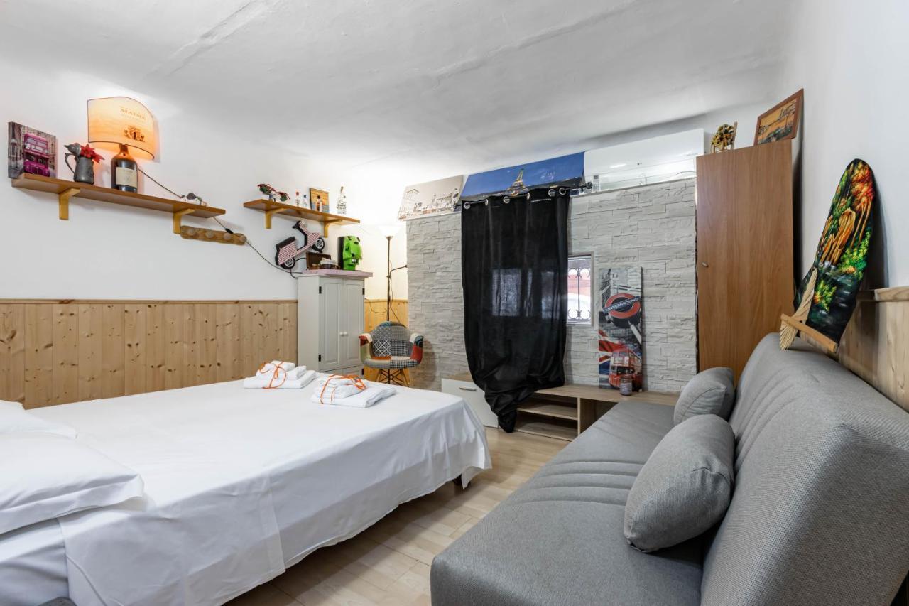 San Nicola Apartments By Rentbeat Бари Екстериор снимка