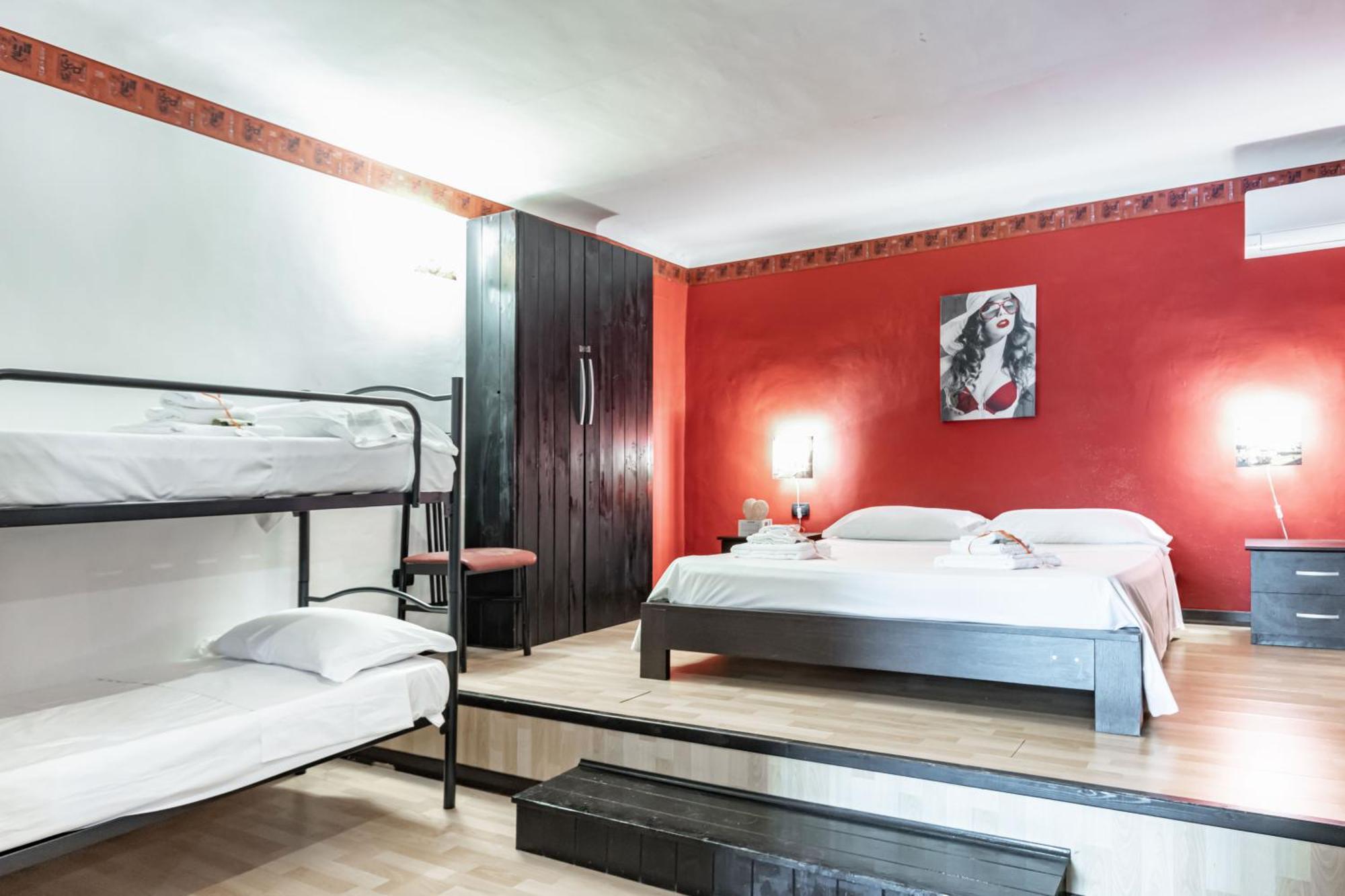 San Nicola Apartments By Rentbeat Бари Екстериор снимка