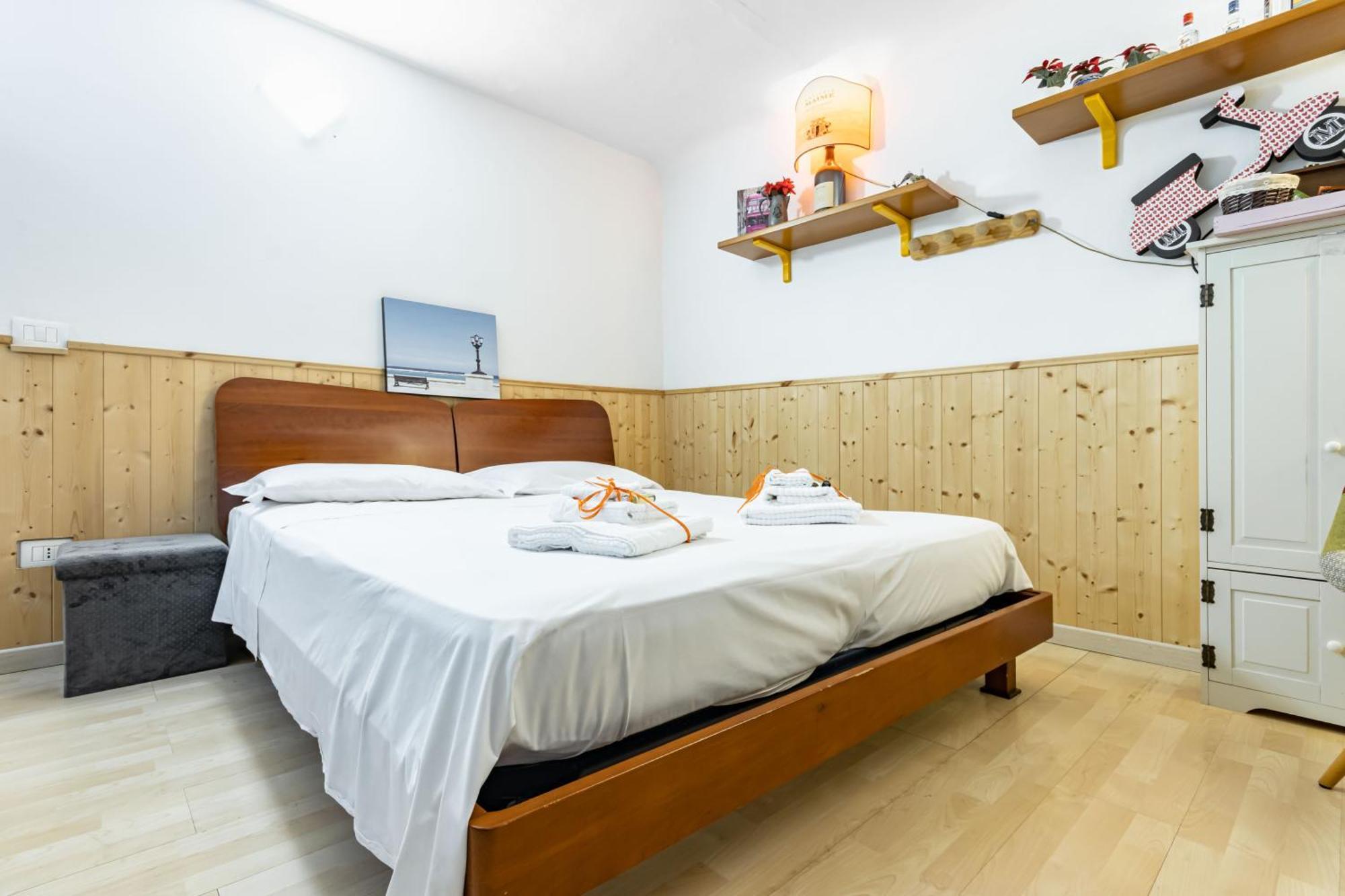 San Nicola Apartments By Rentbeat Бари Екстериор снимка